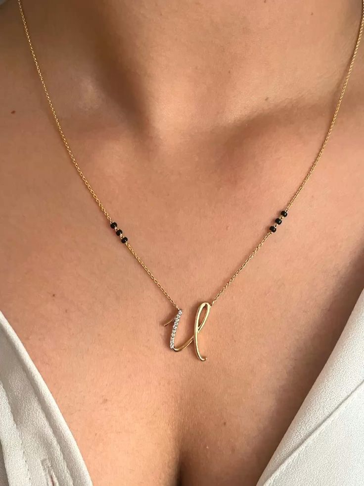 Initial minimal mangalsutra