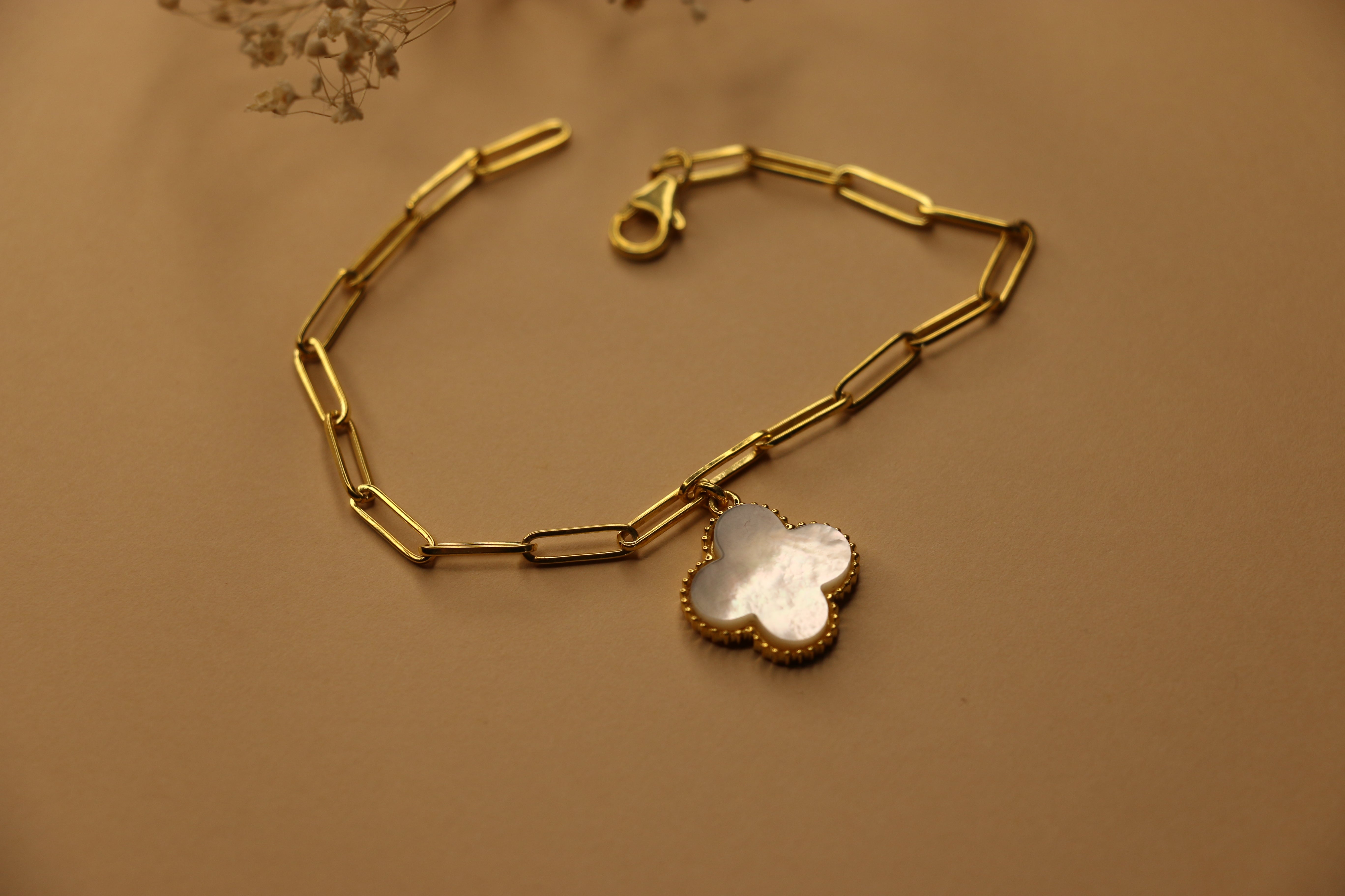 Mop clover clip chain bracelet
