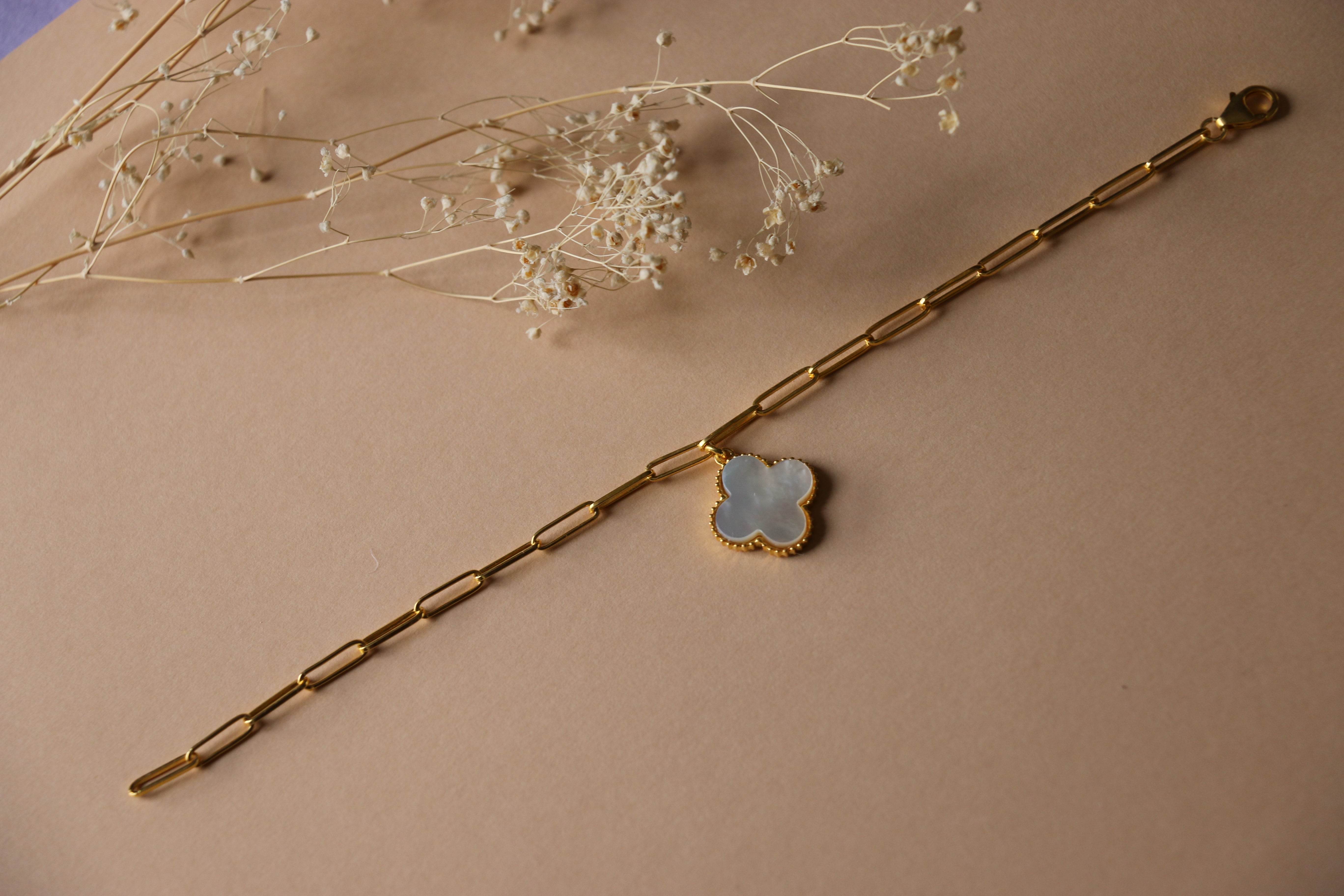 Mop clover clip chain bracelet
