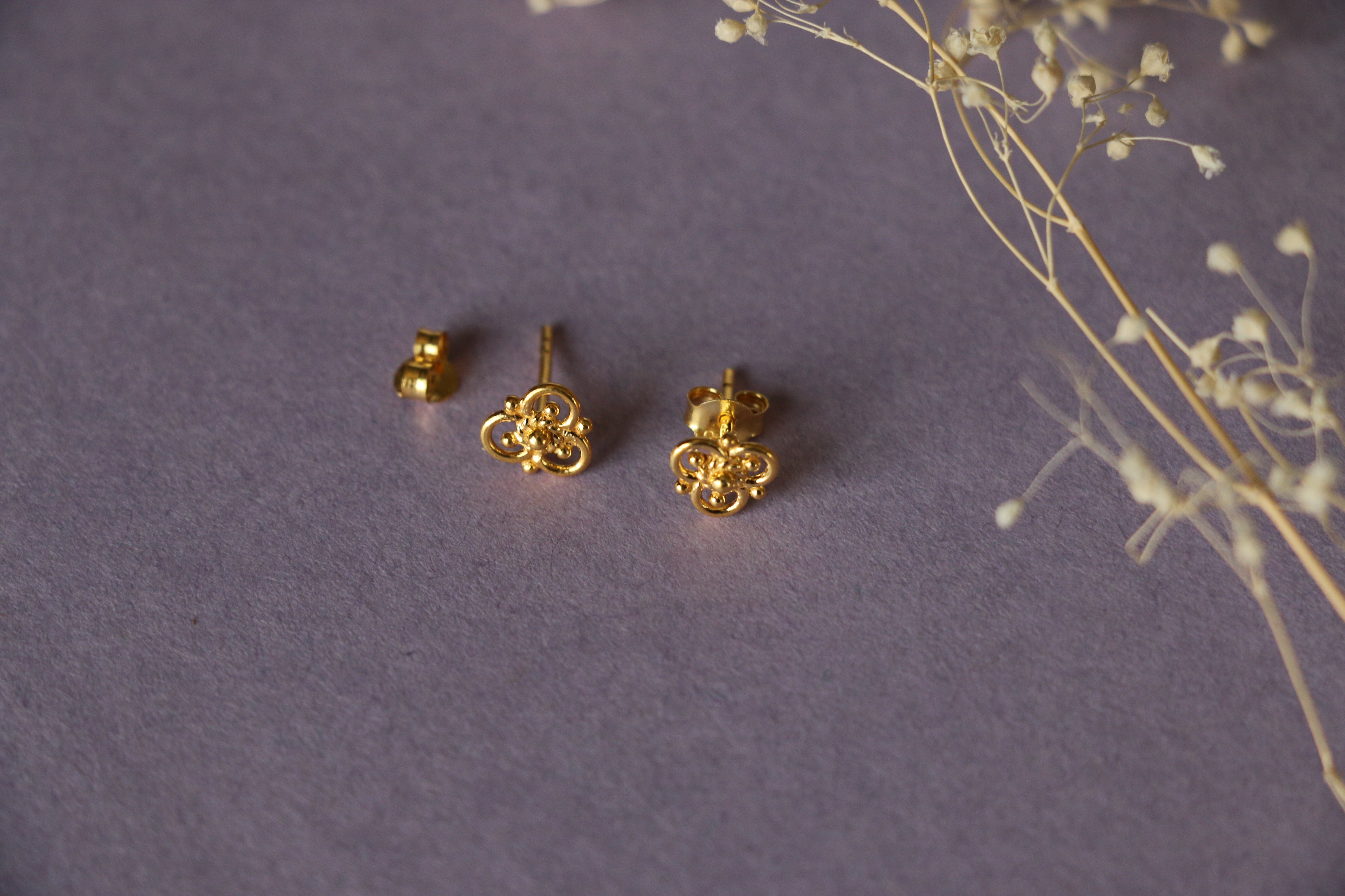 3 petal flower ear studs