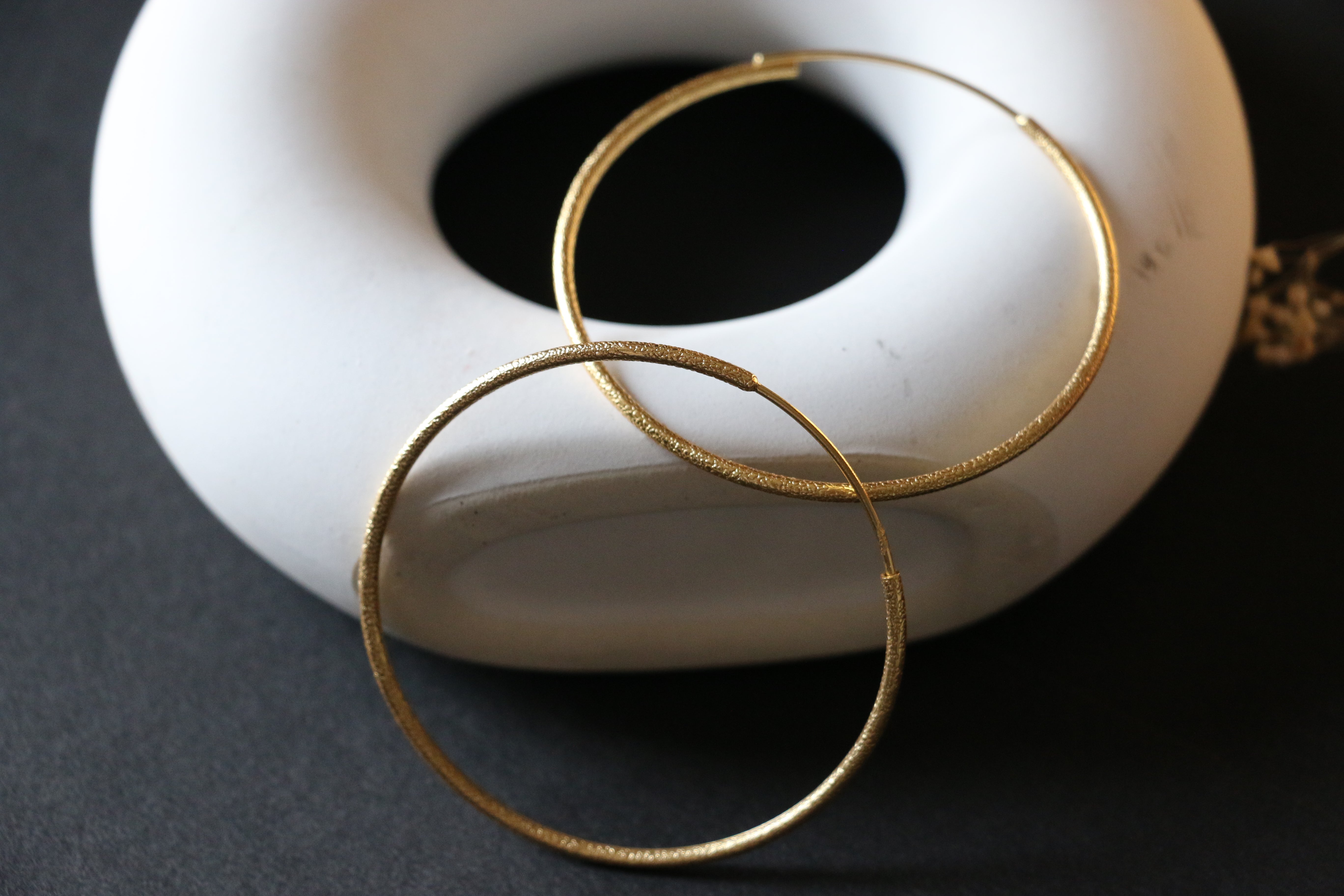 Giant round ear hoops