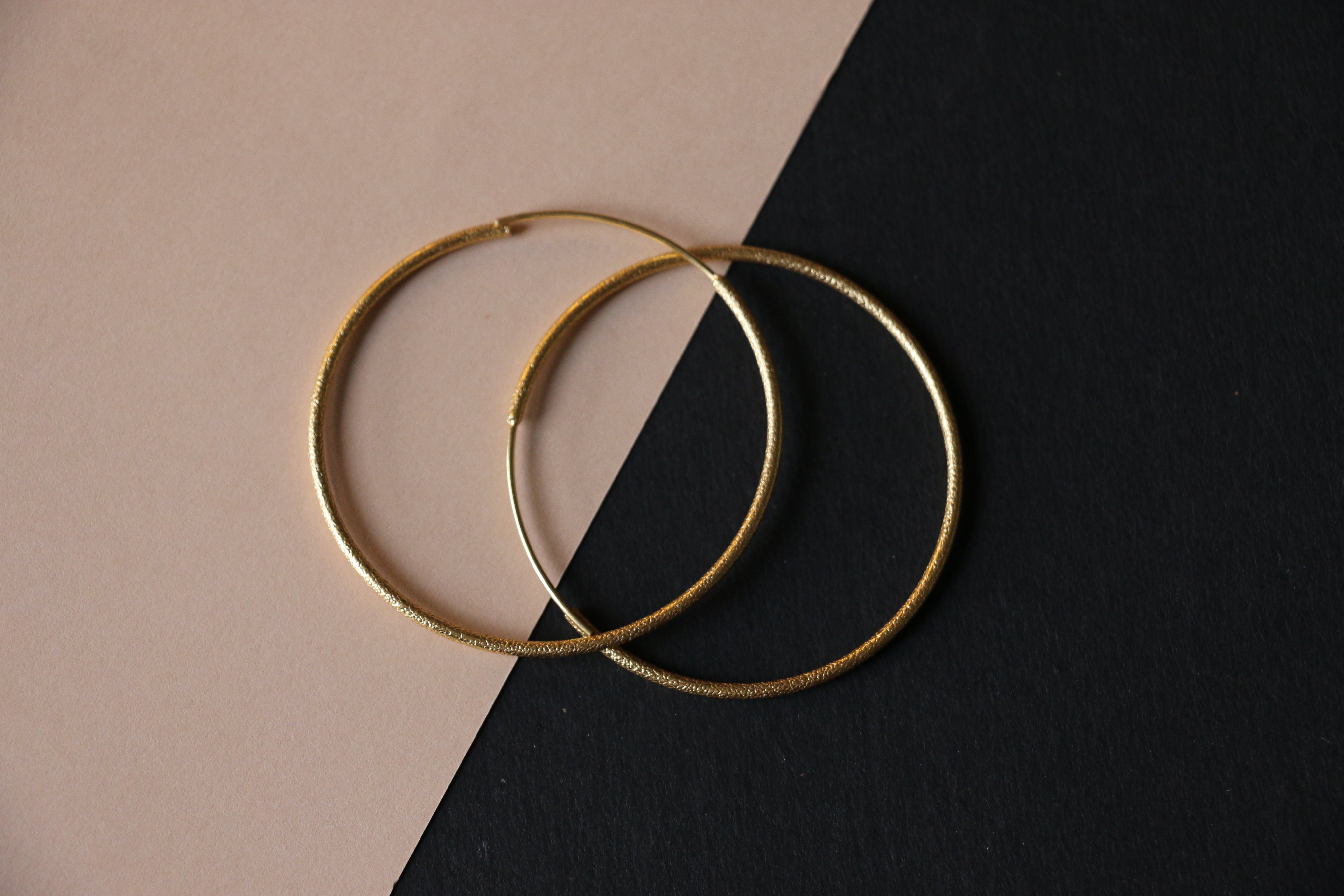 Giant round ear hoops