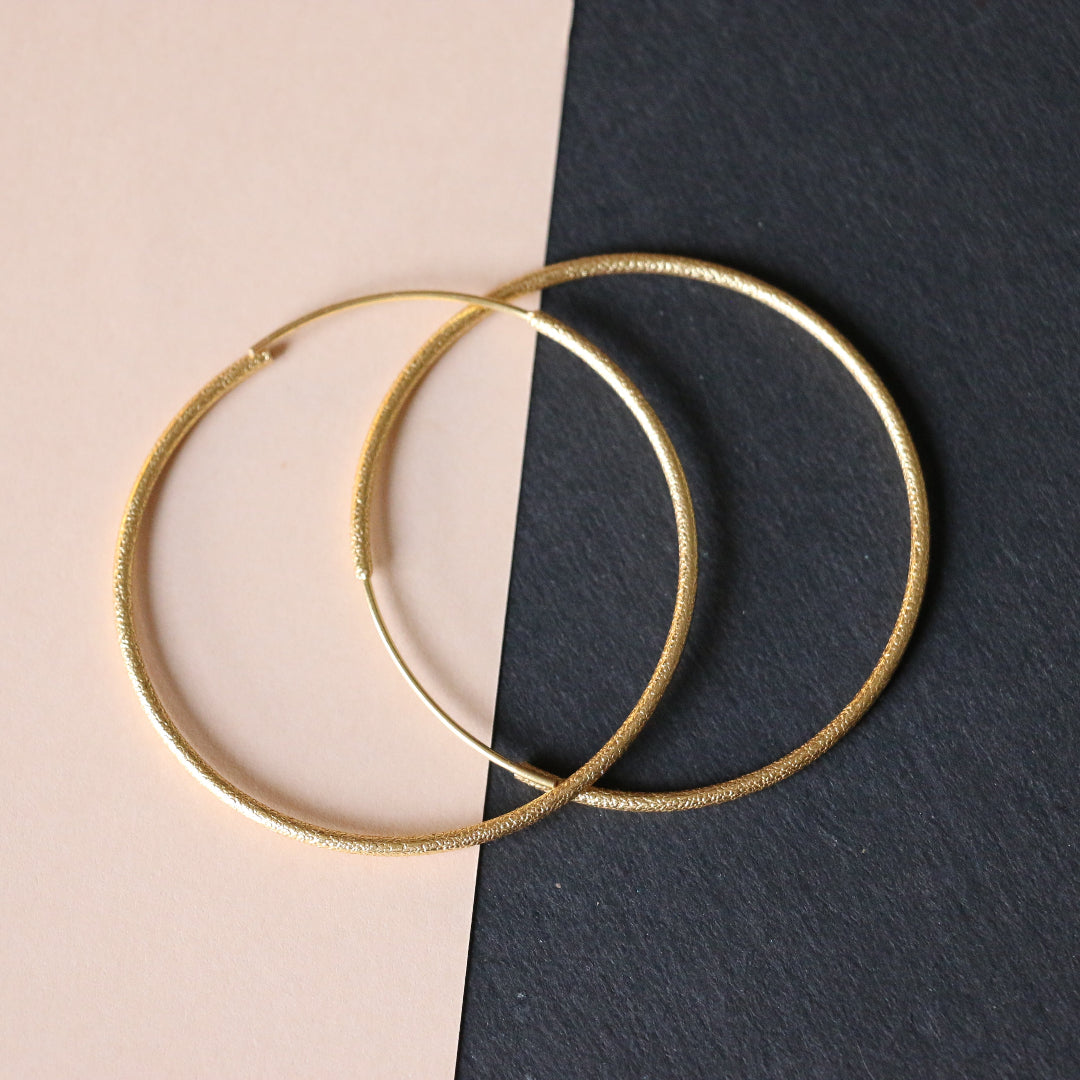 Giant round ear hoops