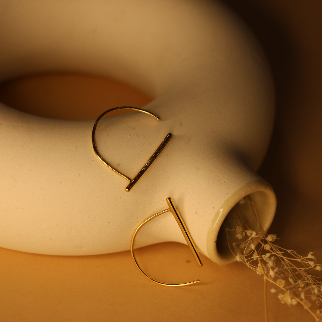 D shaped semi ear hoops