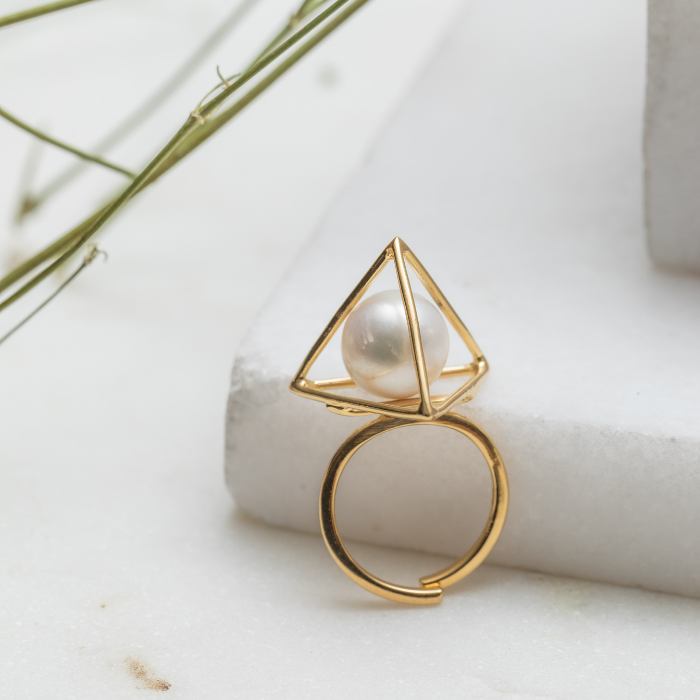 Pyramid Ring
