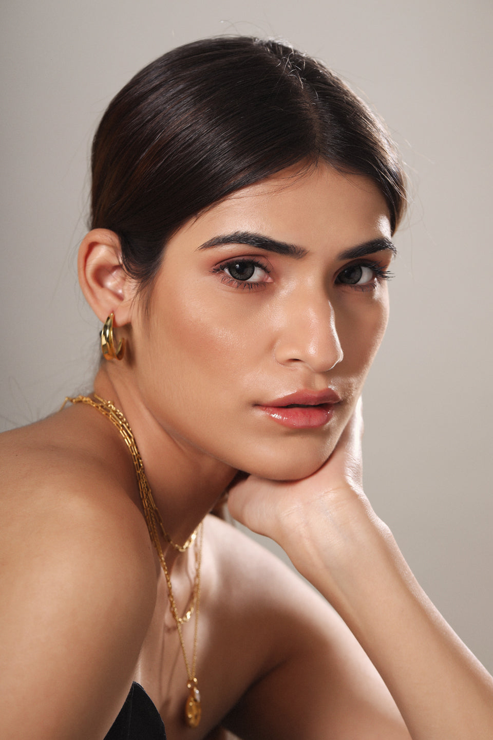 Broad leaf cut hoops