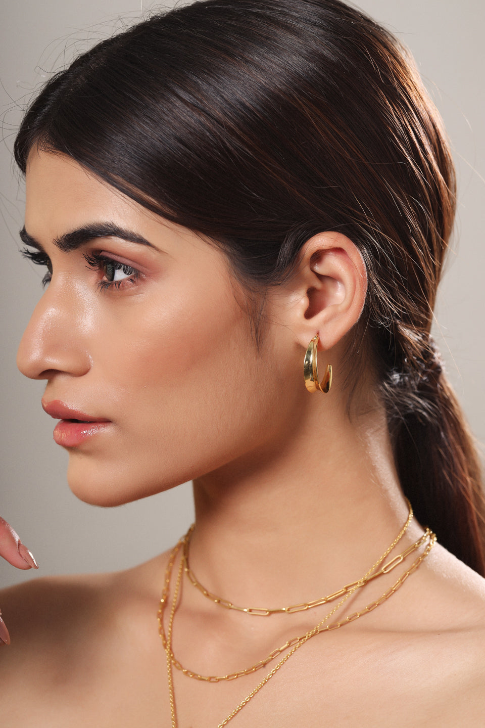 Broad leaf cut hoops