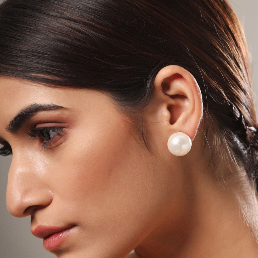 16mm round pearl studs