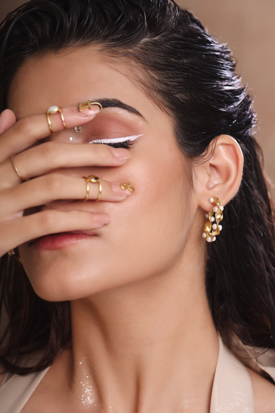 Pearl spiral hoops