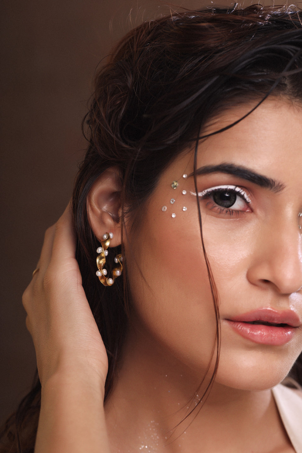 Pearl spiral hoops
